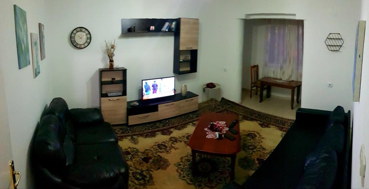 Home Flori&Vili Shkodër Esterno foto